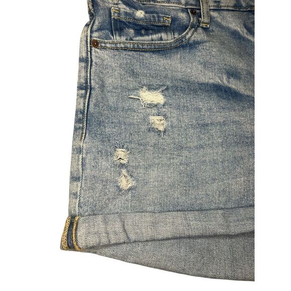 Old Navy Women’s 14 Cuffed Boyfriend Jean Shorts Button Fly Distressed Denim - Picture 4 of 6